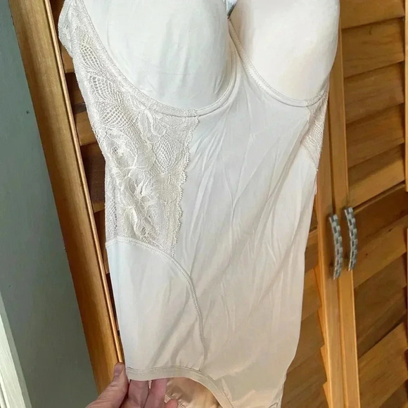Esmara lingerie bodysuit shapewear size 40D - Picture 2 of 6